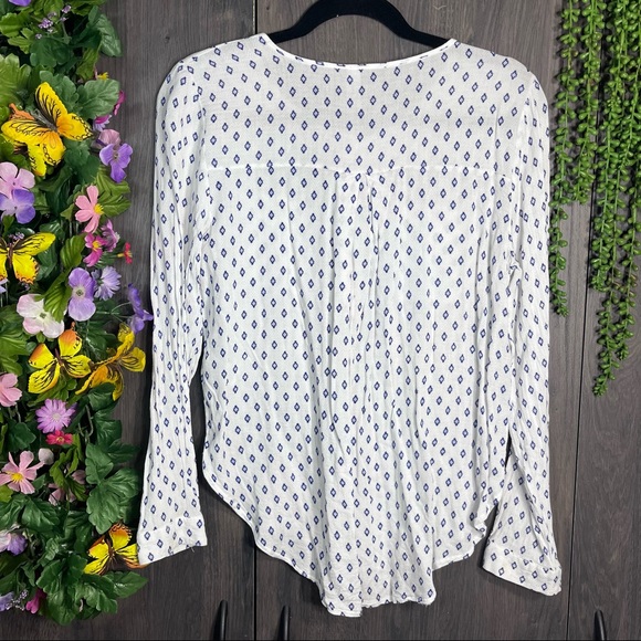 +💙2/$40💙Design Lab Printed Button Down Long Sleeve Blouse Size Small - Picture 11 of 15